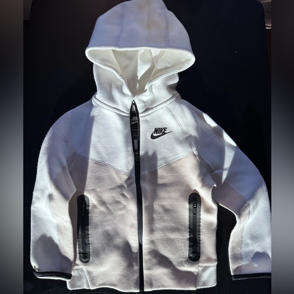 Toddler Nike Sweatsuit - Picture 2 of 13